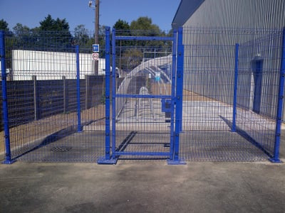 Paladin bin store in steel mesh