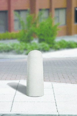  SS 915 Concrete Bollard