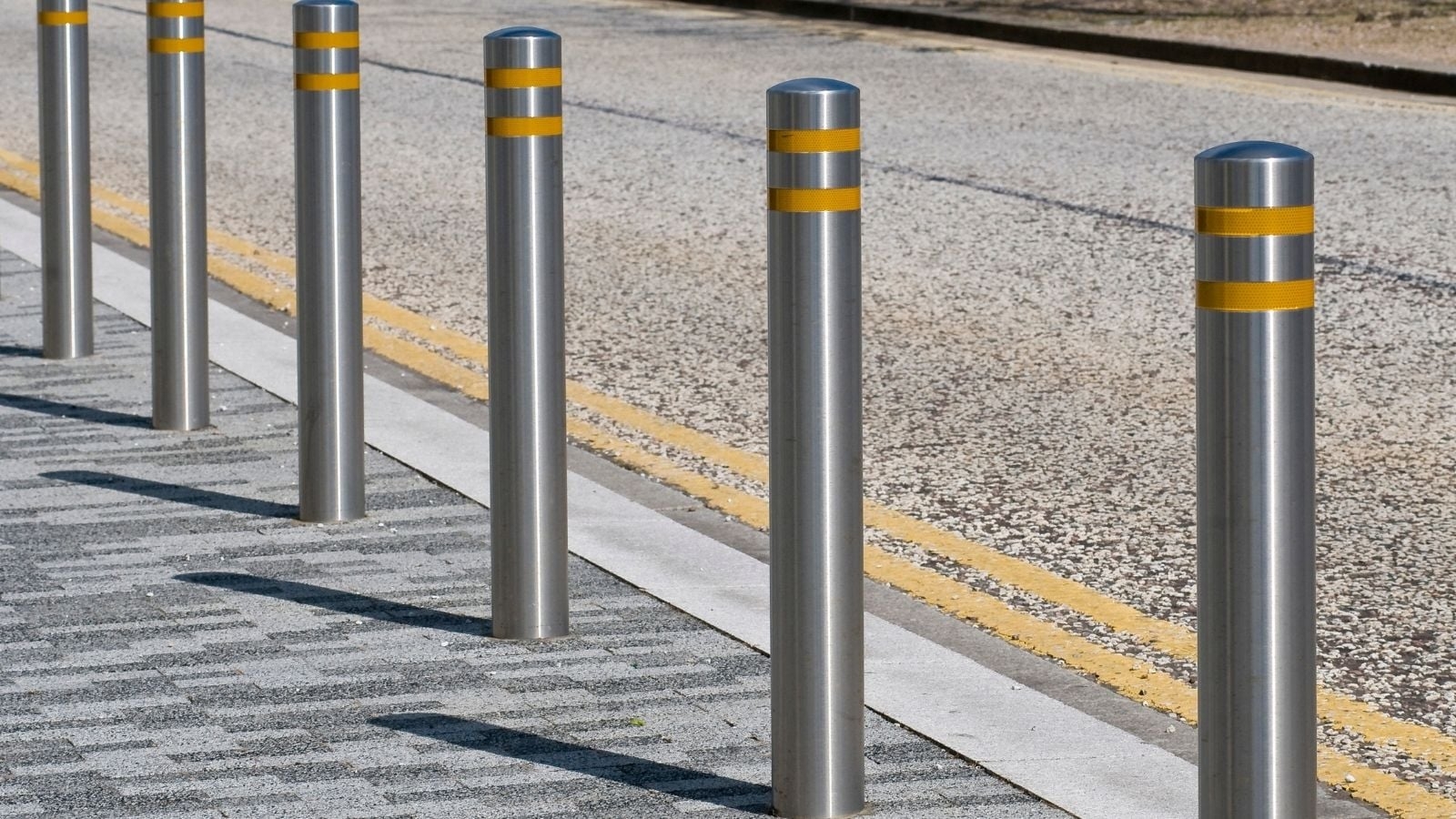 Retractable & Telescopic Bollards